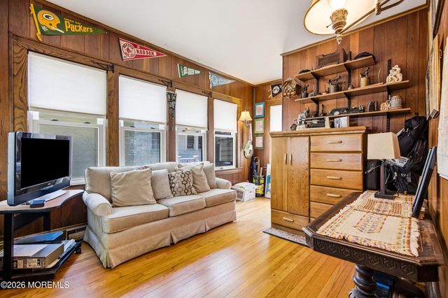 10 Norwood Court, West Long Branch, NJ 07764