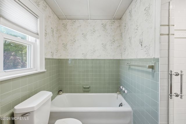 10 Norwood Court, West Long Branch, NJ 07764