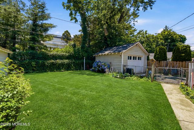 10 Norwood Court, West Long Branch, NJ 07764