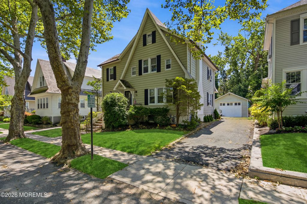10 Norwood Court, West Long Branch, NJ 07764