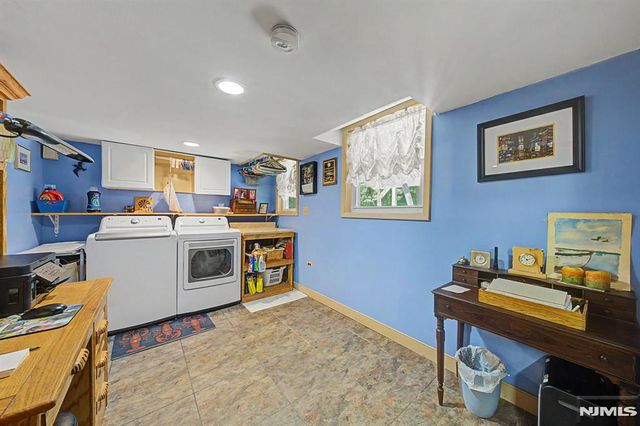 29 Minnehaha Boulevard, Oakland, NJ 07436
