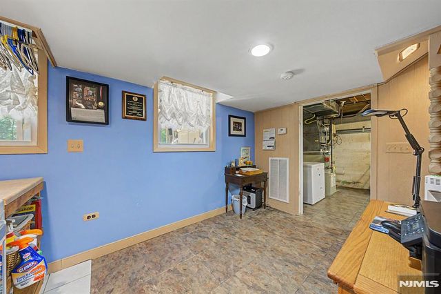 29 Minnehaha Boulevard, Oakland, NJ 07436