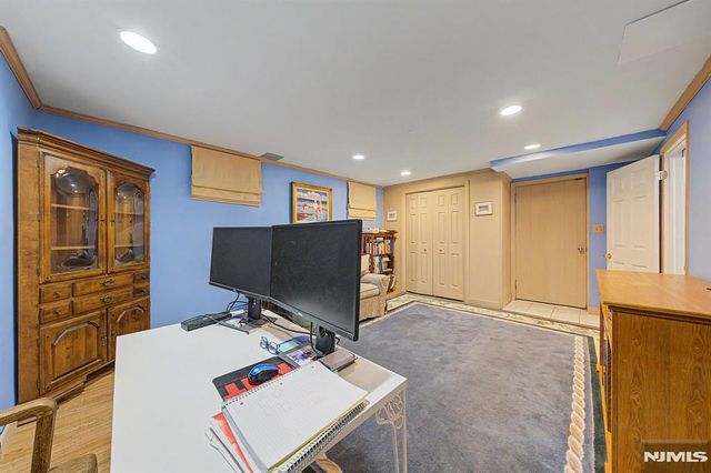 29 Minnehaha Boulevard, Oakland, NJ 07436