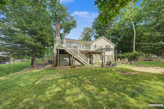 29 Minnehaha Boulevard, Oakland, NJ 07436