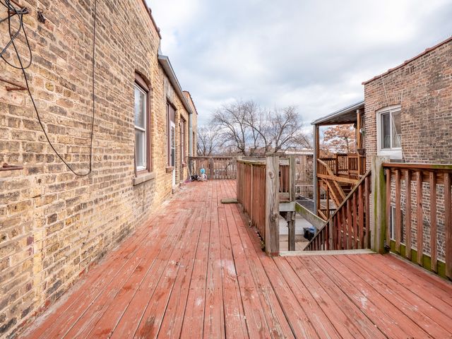 7371 N DAMEN Avenue D3, Chicago, IL 60645