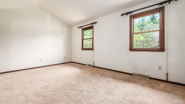 283 Dogwood Drive SE, Thornville, OH 43076