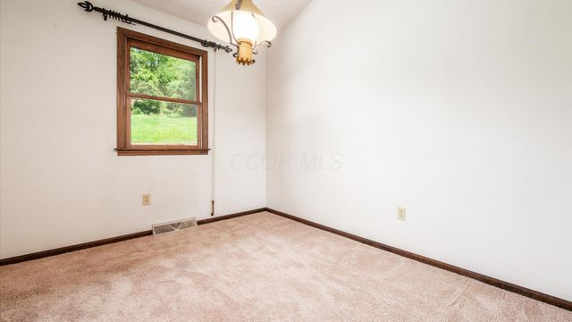283 Dogwood Drive SE, Thornville, OH 43076