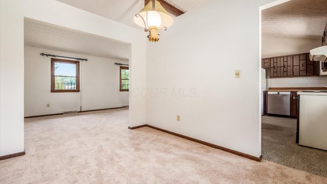 283 Dogwood Drive SE, Thornville, OH 43076