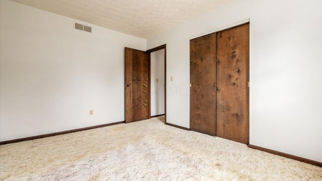 283 Dogwood Drive SE, Thornville, OH 43076