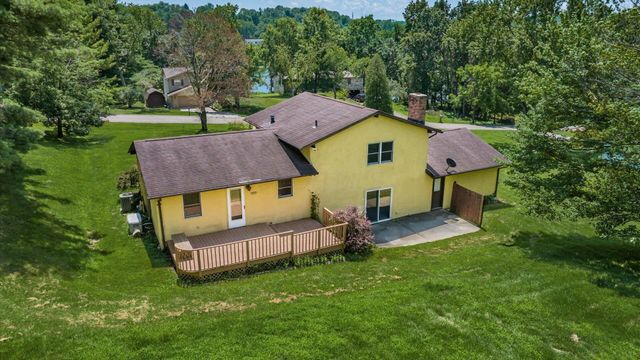 283 Dogwood Drive SE, Thornville, OH 43076