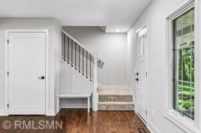 1255 78th Street, Victoria, MN 55386