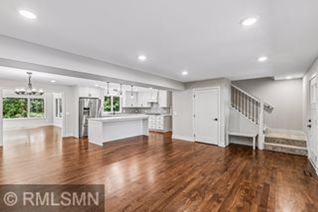 1255 78th Street, Victoria, MN 55386
