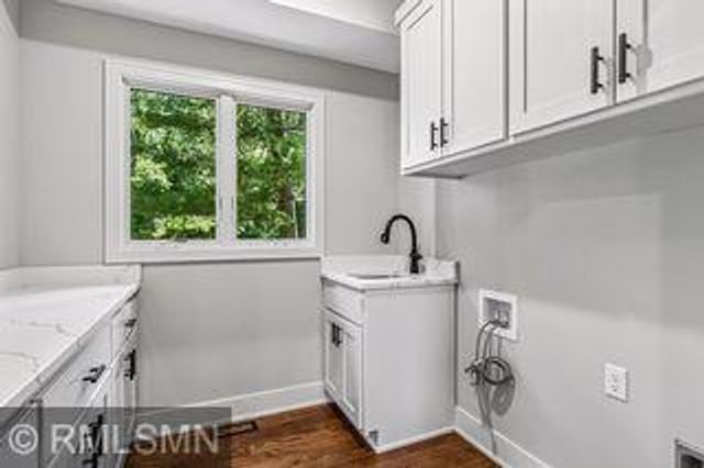 1255 78th Street, Victoria, MN 55386