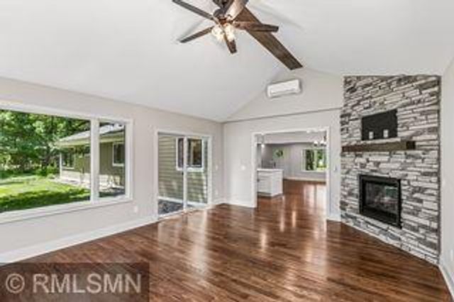 1255 78th Street, Victoria, MN 55386