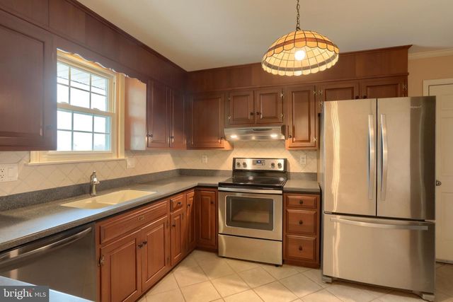 7 LANTERN AVE, Myerstown, PA 17067