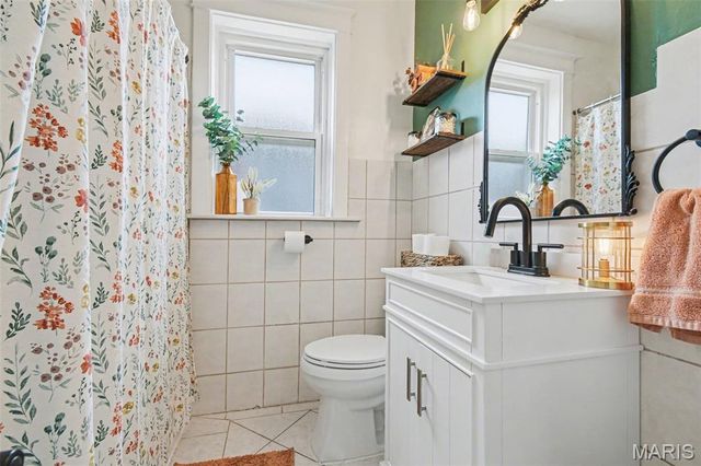 5133 Goethe Avenue, St Louis, MO 63109