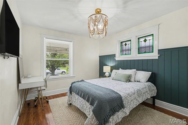 5133 Goethe Avenue, St Louis, MO 63109