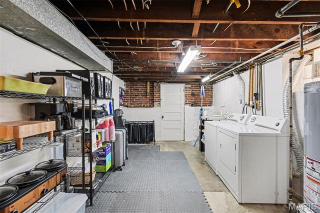 5133 Goethe Avenue, St Louis, MO 63109