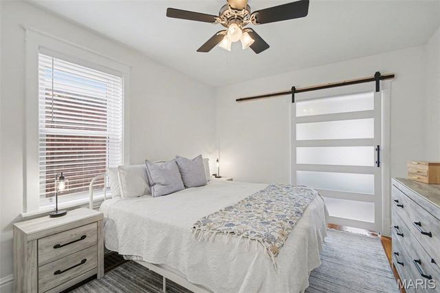 5133 Goethe Avenue, St Louis, MO 63109