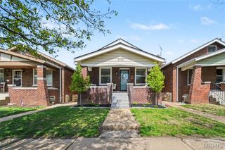 5133 Goethe Avenue, St Louis, MO 63109