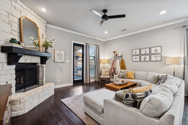 409 Chestnut Lane, Roanoke, TX 76262