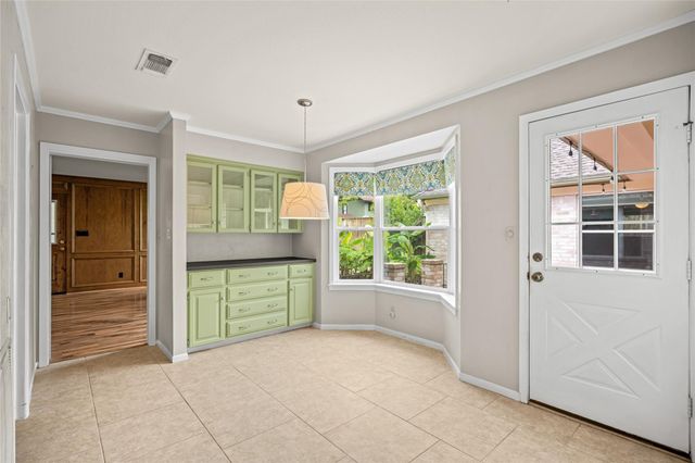 315 E Fannin Street, La Grange, TX 78945