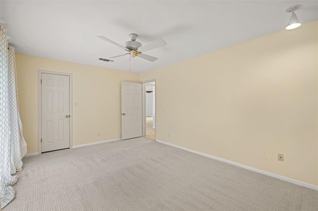 315 E Fannin Street, La Grange, TX 78945