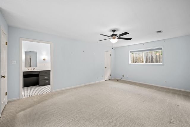 315 E Fannin Street, La Grange, TX 78945