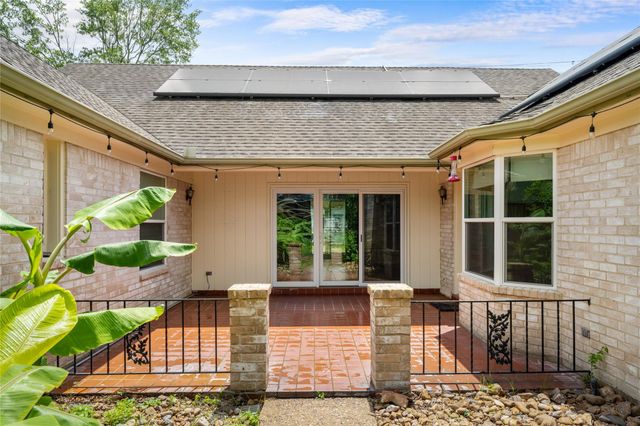 315 E Fannin Street, La Grange, TX 78945