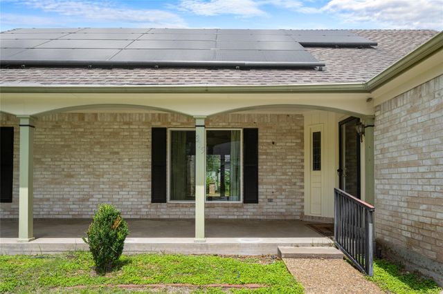 315 E Fannin Street, La Grange, TX 78945