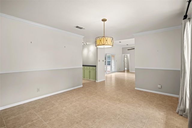 315 E Fannin Street, La Grange, TX 78945