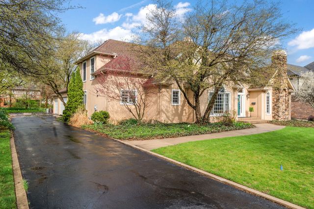 8348 Castle Drive, Munster, IN 46321