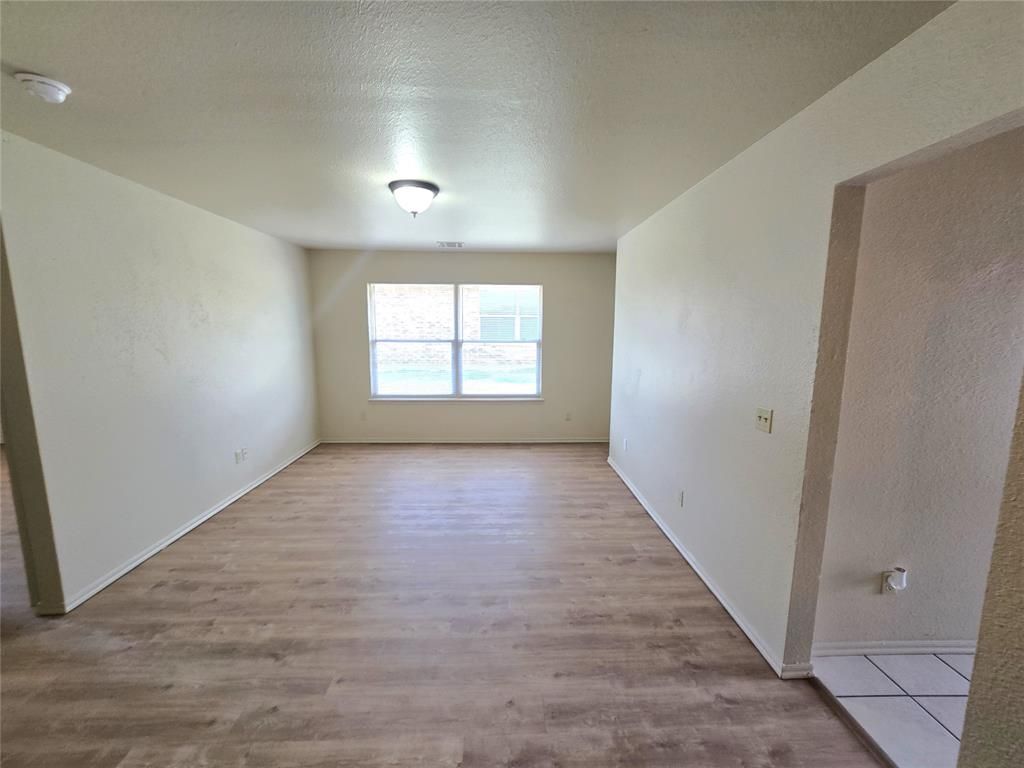 9 Lombardy Place, Clinton, OK 73601