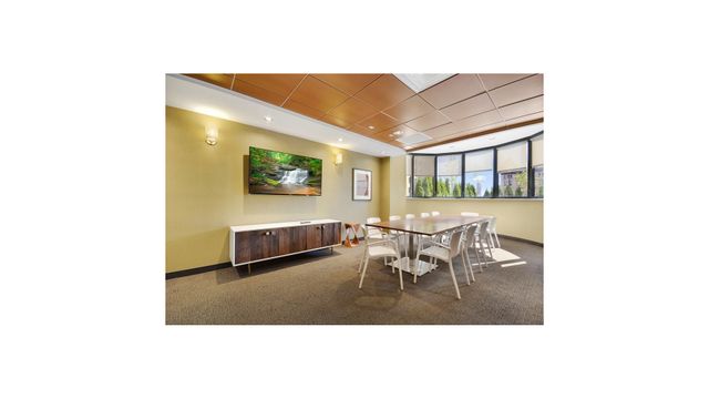 330 E 38th St Apt 16O, New York City, NY 10016