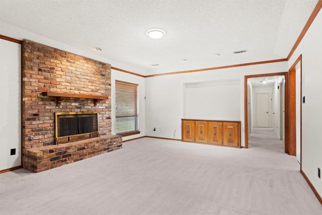 1600 Delta Drive, Arlington, TX 76012