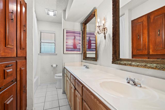 1600 Delta Drive, Arlington, TX 76012