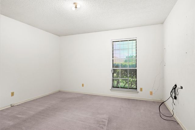 1600 Delta Drive, Arlington, TX 76012