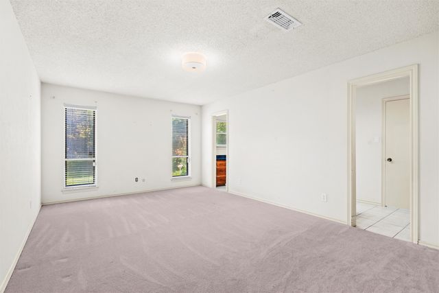 1600 Delta Drive, Arlington, TX 76012