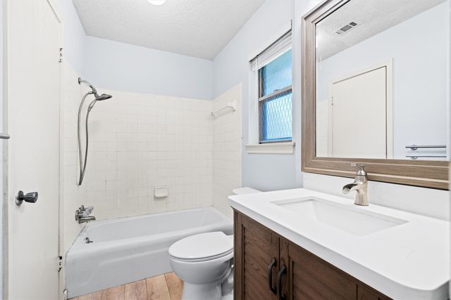 1600 Delta Drive, Arlington, TX 76012