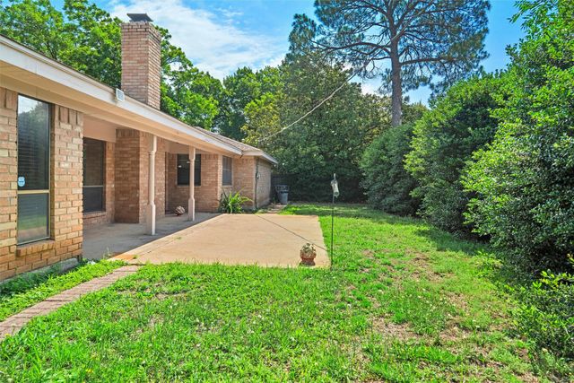 1600 Delta Drive, Arlington, TX 76012