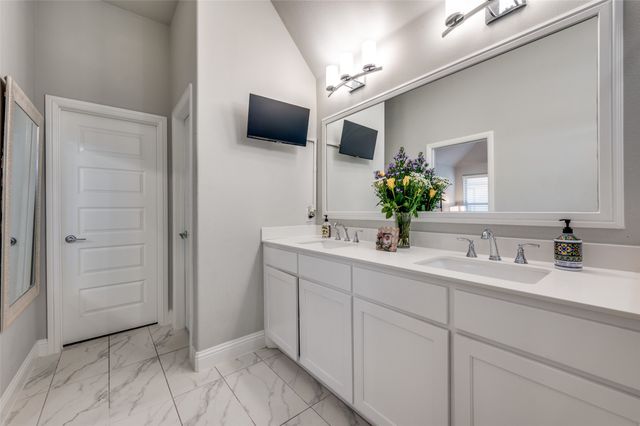 8977 George Cayley Lane, Frisco, TX 75034