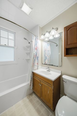 806 E CENTRAL PARK Avenue, Davenport, IA 52803
