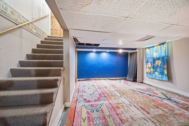 806 E CENTRAL PARK Avenue, Davenport, IA 52803