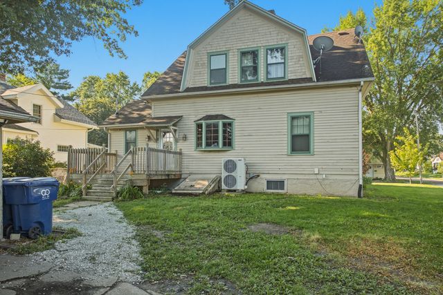 806 E CENTRAL PARK Avenue, Davenport, IA 52803