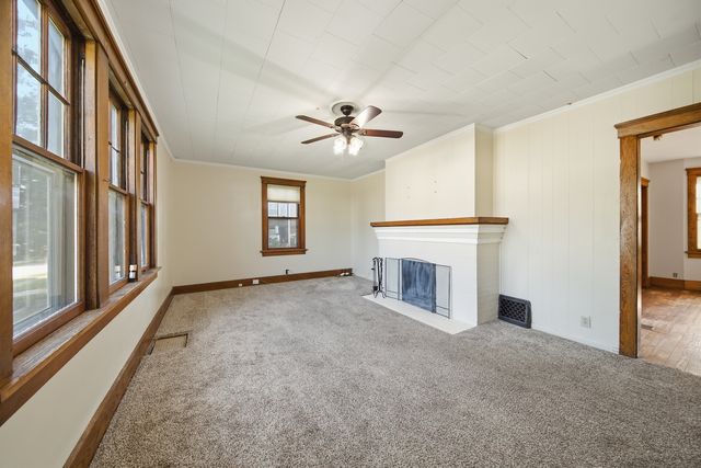 806 E CENTRAL PARK Avenue, Davenport, IA 52803