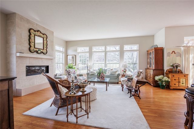 11 Charissa Run, Henrietta, NY 14623