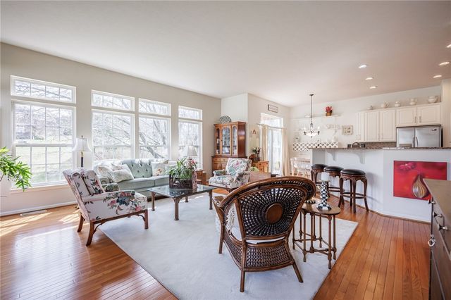 11 Charissa Run, Henrietta, NY 14623