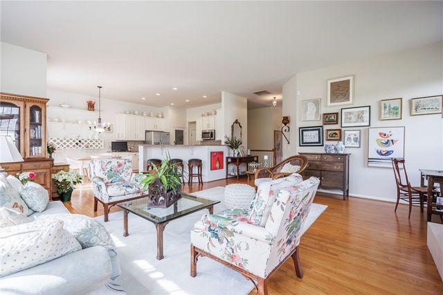 11 Charissa Run, Henrietta, NY 14623