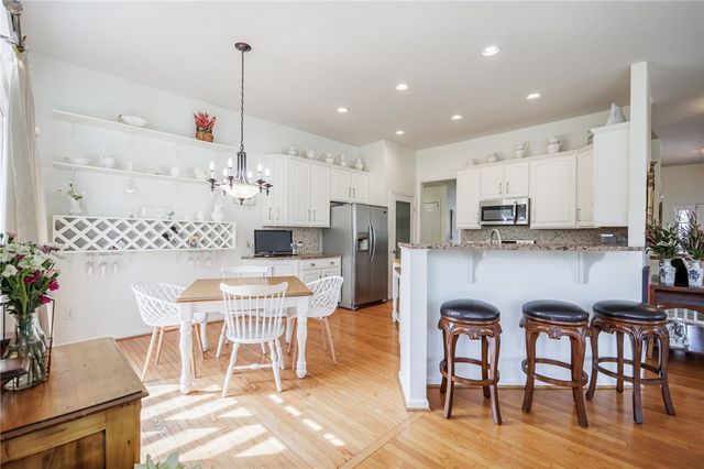 11 Charissa Run, Henrietta, NY 14623