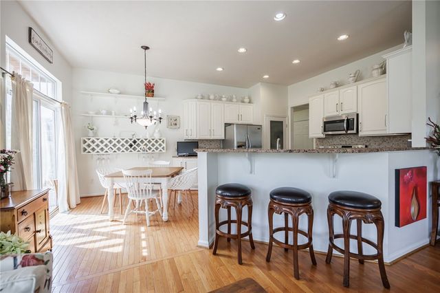 11 Charissa Run, Henrietta, NY 14623